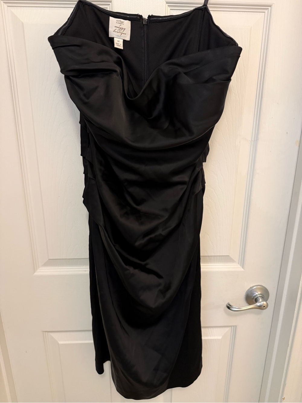 Like New Suzi Chin for Maggy Boutique Black Strapless Ruched Cocktail Dress